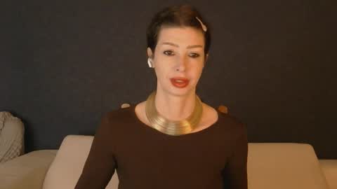 White Queen online show from 21, 9, 2025