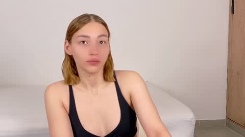 Snapshot of whitesun_01 chatting on 13, 6, 2026 WhiteSun online show from 13, 6, 2026