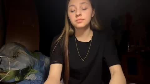 Snapshot of whitneyehlers chatting on 21, 3, 2026 Vicky online show from 21, 3, 2026