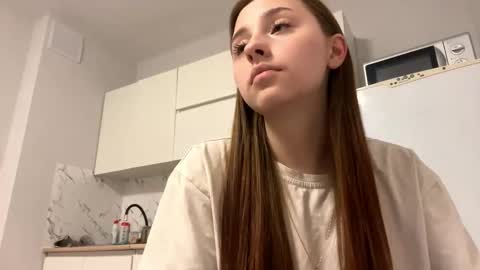 Snapshot of whitneyehlers chatting on 23, 3, 2026 Vicky online show from 23, 3, 2026