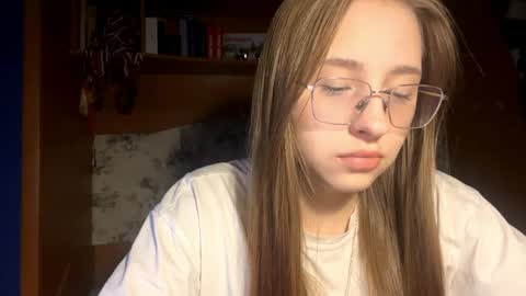 Snapshot of whitneyehlers chatting on 6, 4, 2026 Vicky online show from 6, 4, 2026