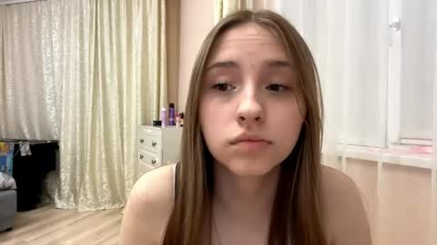 Snapshot of whitneyehlers chatting on 19, 4, 2026 Vicky online show from 19, 4, 2026