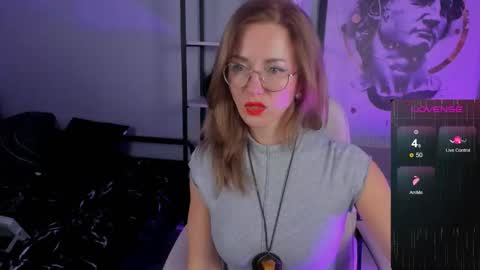 Snapshot of whitneypunnch chatting on 28, 10, 2025 whitneypunnch online show from 28, 10, 2025