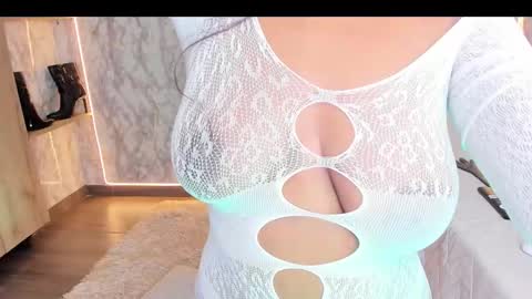 Snapshot of whitneyyfox chatting on 26, 3, 2026 whitneyyfox online show from 26, 3, 2026