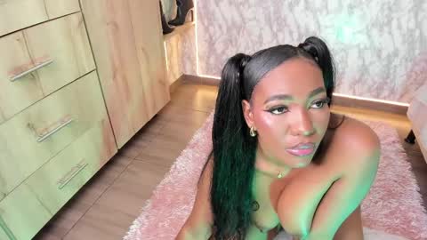 Snapshot of whitneyyfox chatting on 24, 5, 2026 whitneyyfox online show from 24, 5, 2026