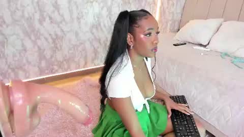 Snapshot of whitneyyfox chatting on 15, 6, 2026 whitneyyfox online show from 15, 6, 2026