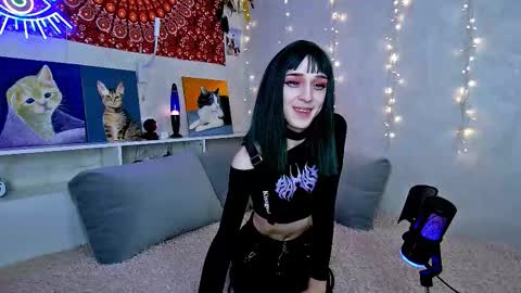 Snapshot of whoalexxa chatting on 29, 11, 2025 Alexa online show from 29, 11, 2025