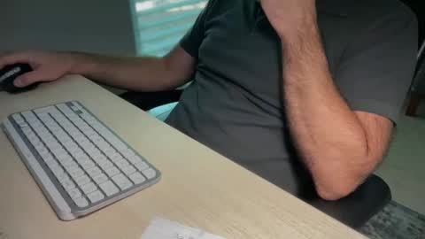 Snapshot of whoisthere_new chatting on 3, 10, 2025 whoisthere_new online show from 3, 10, 2025