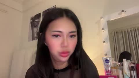 Snapshot of whoss_sofia chatting on 14, 4, 2026 Sofia online show from 14, 4, 2026