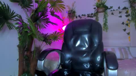 Snapshot of wickedboy_twink chatting on 5, 11, 2025 JAISON online show from 5, 11, 2025