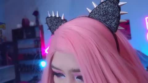 Snapshot of wickedxqueen chatting on 14, 12, 2024 Laura  online show from 14, 12, 2024