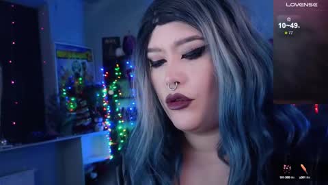 Snapshot of wickedxqueen chatting on 18, 12, 2024 Laura  online show from 18, 12, 2024