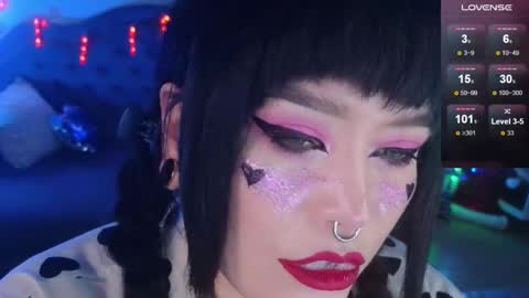 Snapshot of wickedxqueen chatting on 19, 12, 2024 Laura  online show from 19, 12, 2024