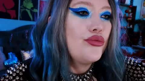 Snapshot of wickedxqueen chatting on 29, 12, 2024 Laura  online show from 29, 12, 2024