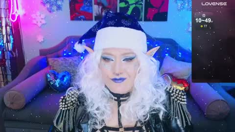 Snapshot of wickedxqueen chatting on 1, 1, 2025 Laura  online show from 1, 1, 2025