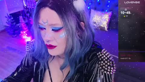 Snapshot of wickedxqueen chatting on 1, 1, 2025 Laura  online show from 1, 1, 2025