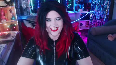 Snapshot of wickedxqueen chatting on 19, 1, 2025 Laura  online show from 19, 1, 2025