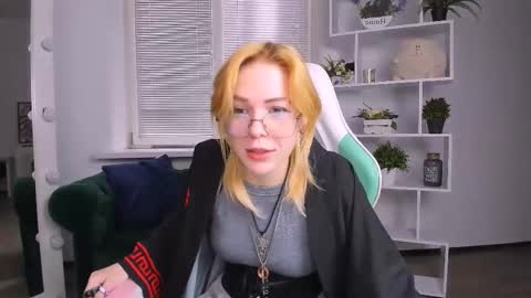 wild_berry_soul online show from 21, 10, 2025