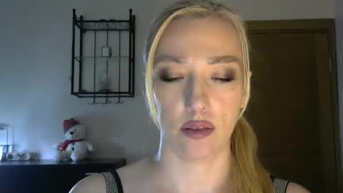 Alina online show from 2, 2, 2025