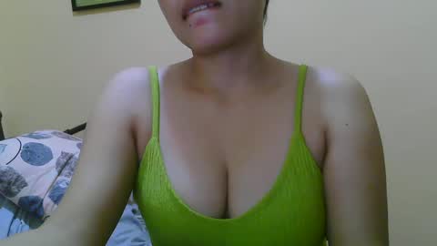 Snapshot of wildcamille chatting on 27, 2, 2025 camille online show from 27, 2, 2025