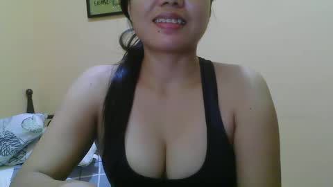 Snapshot of wildcamille chatting on 12, 3, 2025 camille online show from 12, 3, 2025