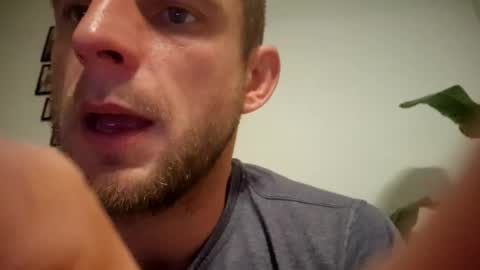 Snapshot of wildmike93 chatting on 18, 10, 2025 wildmike93 online show from 18, 10, 2025