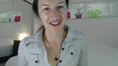 Snapshot of wildrose_l chatting on 24, 4, 2026 WildRose L - check my Pinned tweet if you dont see me online within 5 minutes after Ive sent email notifications online show from 24, 4, 2026
