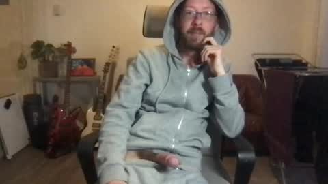 Snapshot of wildtux240722 chatting on 29, 4, 2026 wildtux240722 online show from 29, 4, 2026