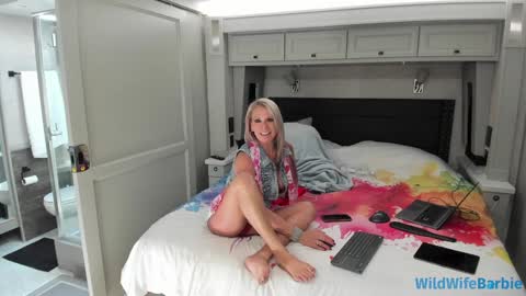 Snapshot of wildwifebarbie chatting on 7, 2, 2026 Angelica 49 online show from 7, 2, 2026