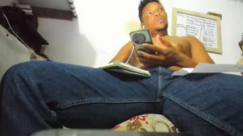 Snapshot of wilfer484725 chatting on 11, 5, 2026 wilfer online show from 11, 5, 2026
