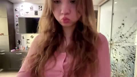 Olivia online show from 16, 4, 2026