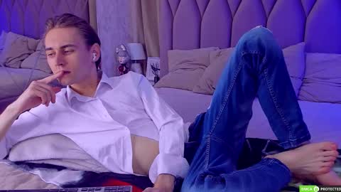 Snapshot of williamdyson chatting on 6, 10, 2025 William online show from 6, 10, 2025