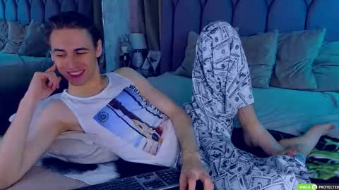 Snapshot of williamdyson chatting on 15, 10, 2025 William online show from 15, 10, 2025