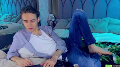 Snapshot of williamdyson chatting on 5, 11, 2025 William online show from 5, 11, 2025