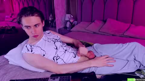 Snapshot of williamdyson chatting on 26, 11, 2025 William online show from 26, 11, 2025