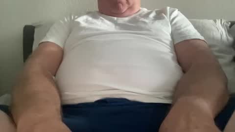 Snapshot of willieb777 chatting on 6, 4, 2026 willieb777 online show from 6, 4, 2026