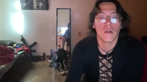 Snapshot of willlohne5 chatting on 5, 11, 2025 Ville Lohner online show from 5, 11, 2025