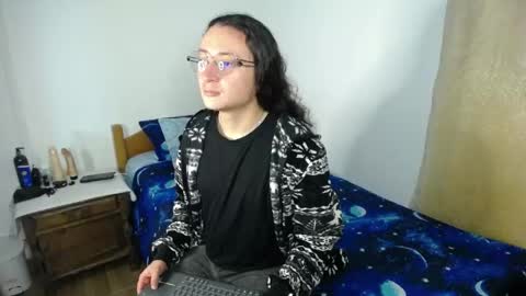 Snapshot of willmonkey chatting on 6, 5, 2026 willmonkey online show from 6, 5, 2026