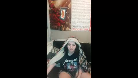 Snapshot of willowbarks4u chatting on 25, 4, 2026 willowbarks4u online show from 25, 4, 2026