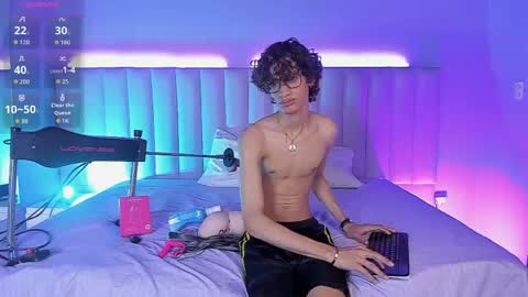 Snapshot of willturneer chatting on 13, 4, 2026 willturneer online show from 13, 4, 2026