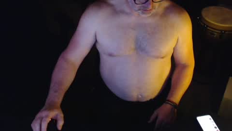 Snapshot of willwill2222 chatting on 13, 5, 2026 John online show from 13, 5, 2026