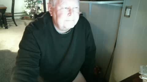 Snapshot of willyloman02 chatting on 12, 4, 2026 Willy Loman online show from 12, 4, 2026