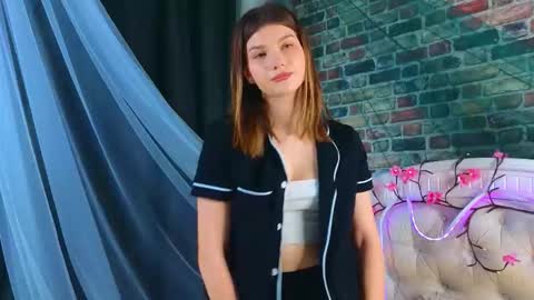 Vicki3 online show from 27, 3, 2026