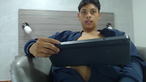 Wiltom online show from 11, 11, 2025