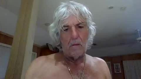 Snapshot of winedog2020 chatting on 7, 3, 2026 Gundja Man online show from 7, 3, 2026