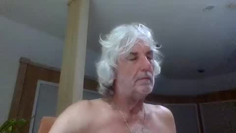 Snapshot of winedog2020 chatting on 12, 3, 2026 Gundja Man online show from 12, 3, 2026