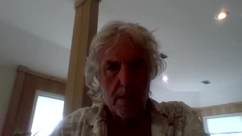 Snapshot of winedog2020 chatting on 13, 3, 2026 Gundja Man online show from 13, 3, 2026