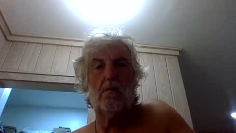 Snapshot of winedog2020 chatting on 22, 3, 2026 Gundja Man online show from 22, 3, 2026