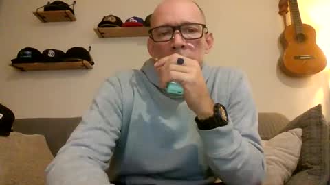 wingnutt765733 online show from 14, 12, 2025