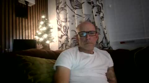 Snapshot of wingnutt765733 chatting on 19, 1, 2026 wingnutt765733 online show from 19, 1, 2026
